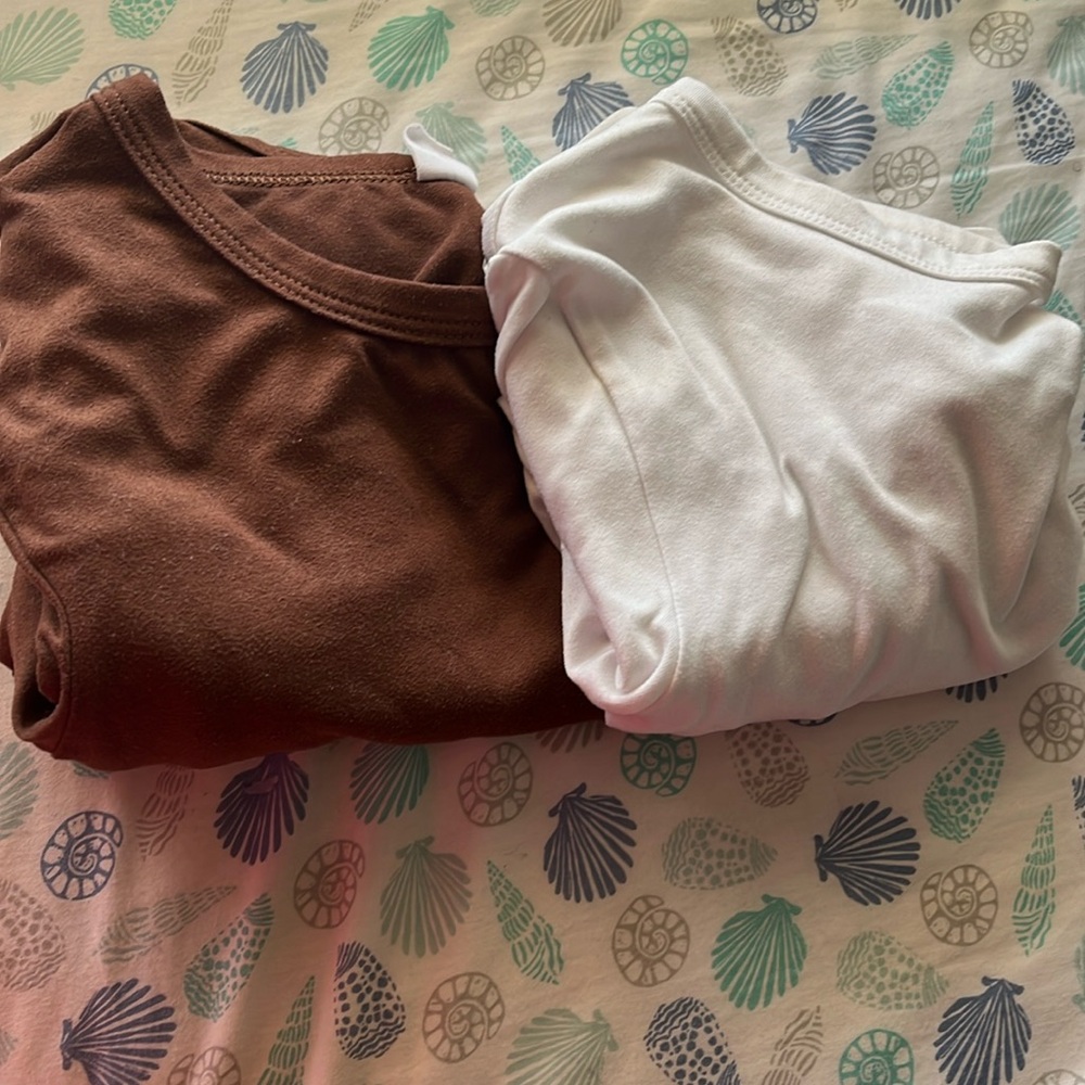 2 pcs SHEIN crop tops brown & white size - 13-14y 150 teen short sleeve